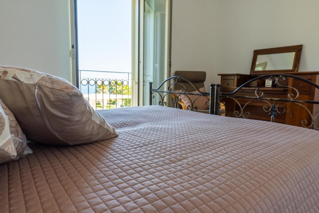 In Collina Sul Mare... Villa Montenero di Bisaccia Exteriör bild